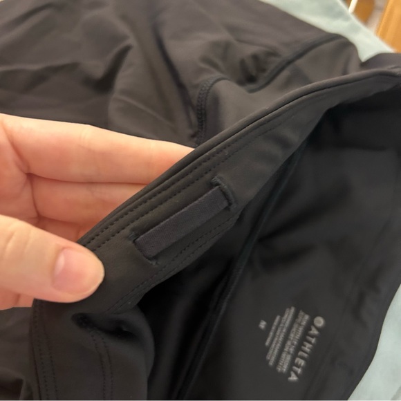 Athleta Black Run With It 14” Skort - Picture 6 of 9